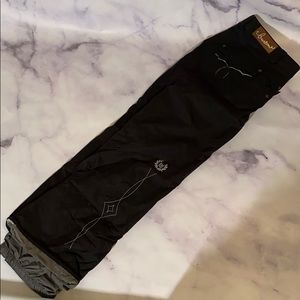 Woman burton snowboarding pants